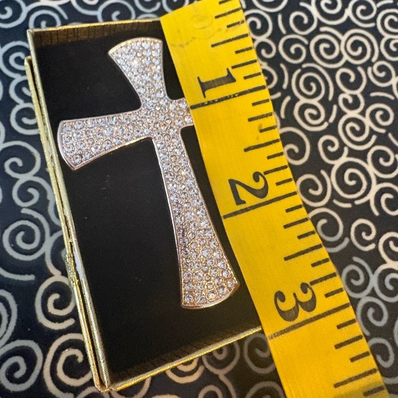 Silver Rhinestone Cross brooch - Picture 5 of 10